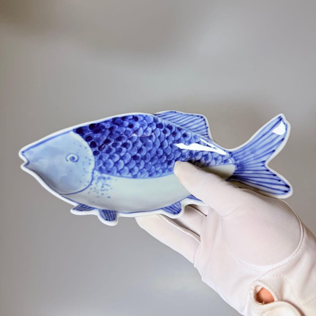 深川製磁　高級ライン　染付魚彫刻取皿揃　吹き墨　共箱　ほぼ未使用品　22.5㎝