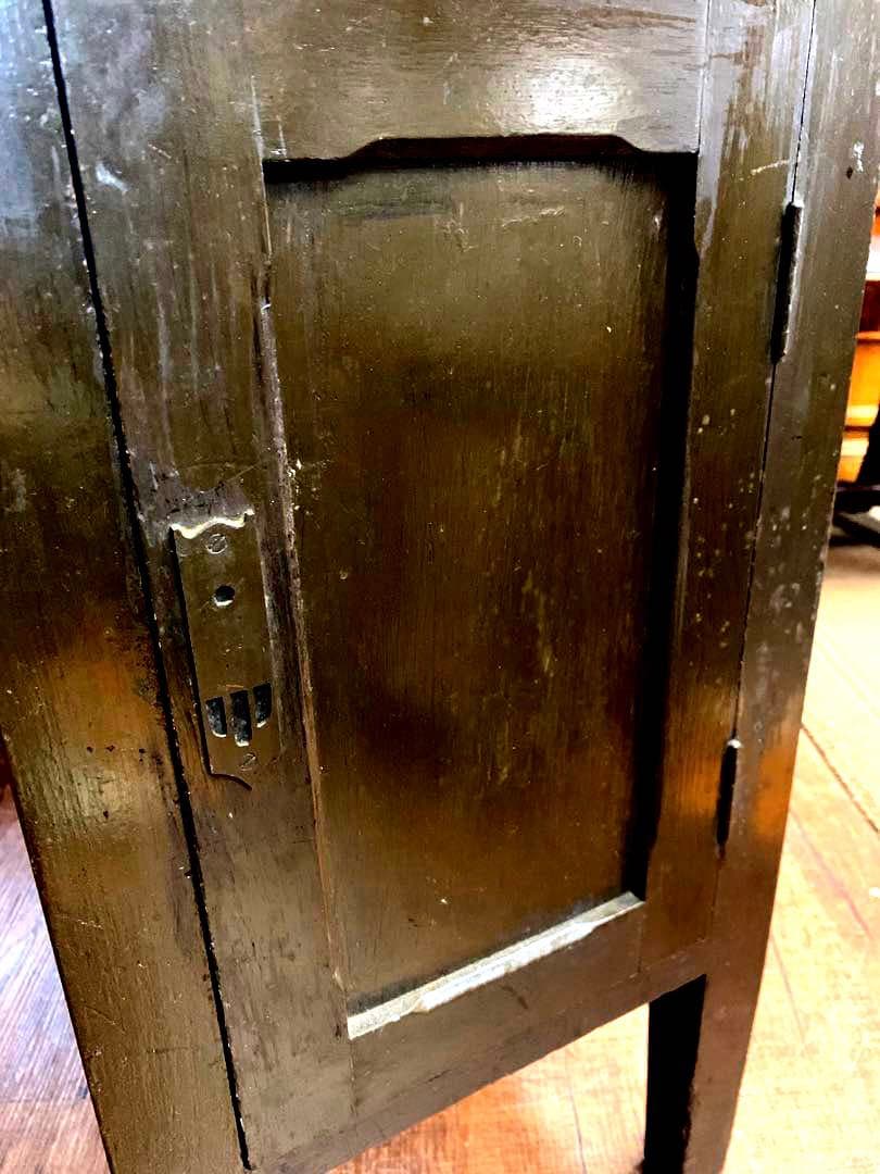 ヴィンテージ　サイドチェスト　作業台にも！