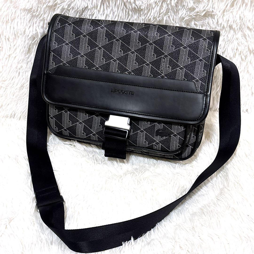 国内完売 希少 美品 LACOSTE モノグラムフラップメッセンジャーバッグ