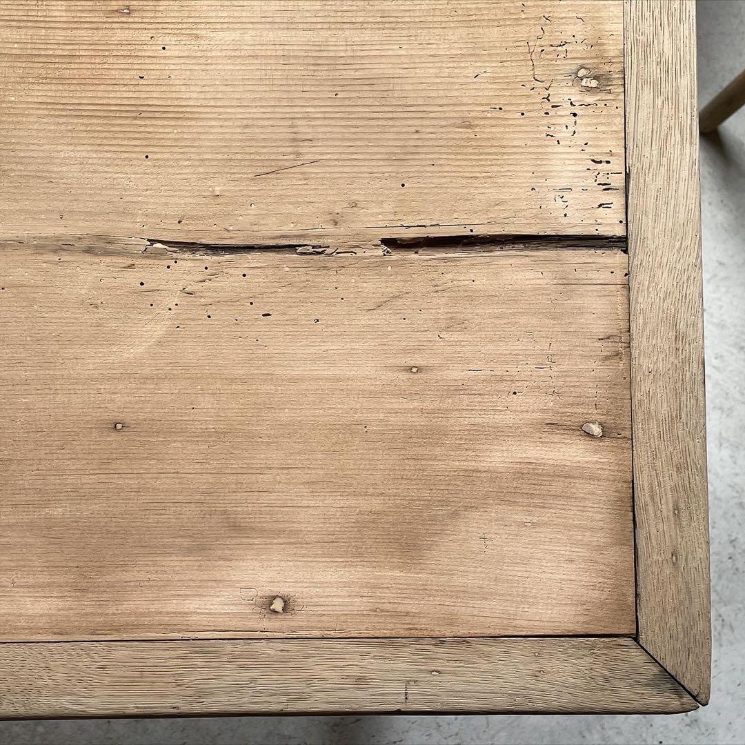 イギリスアンティーク　古いテーブル　ダイニングテーブル　作業台　机　古家具