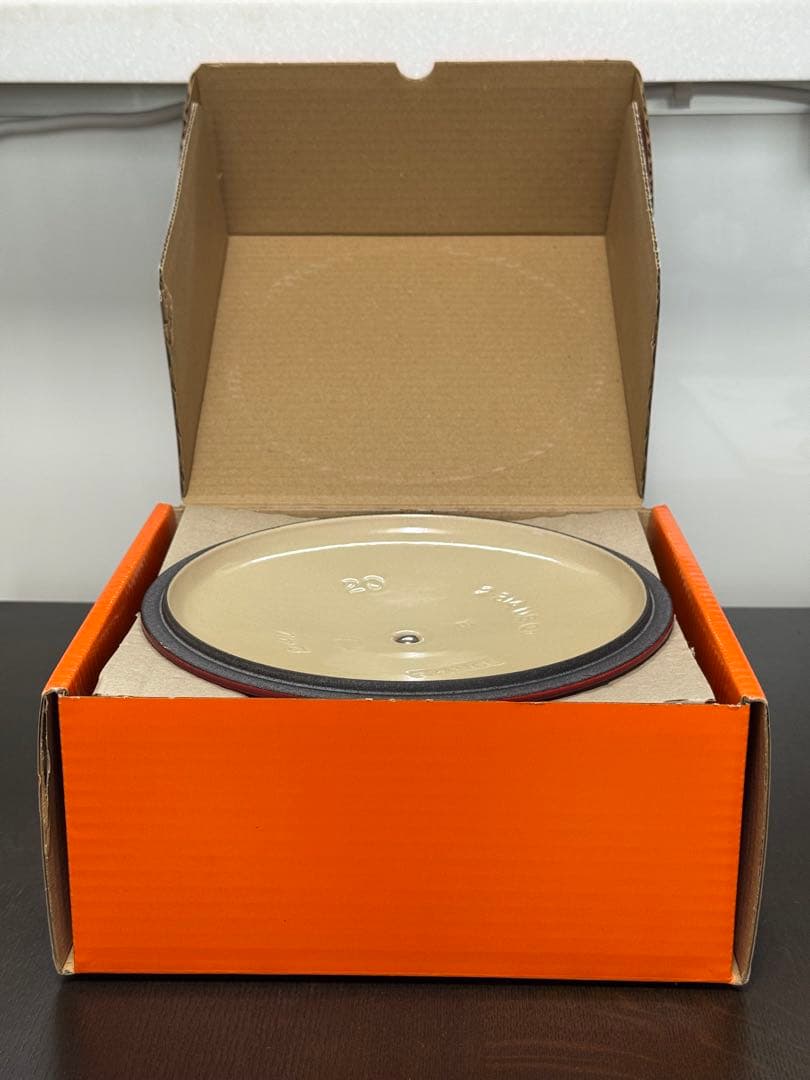 ル・クルーゼ　LE CREUSET　ココット・ロンド　20cm