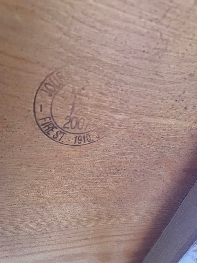 ダイニングテーブル　6人用