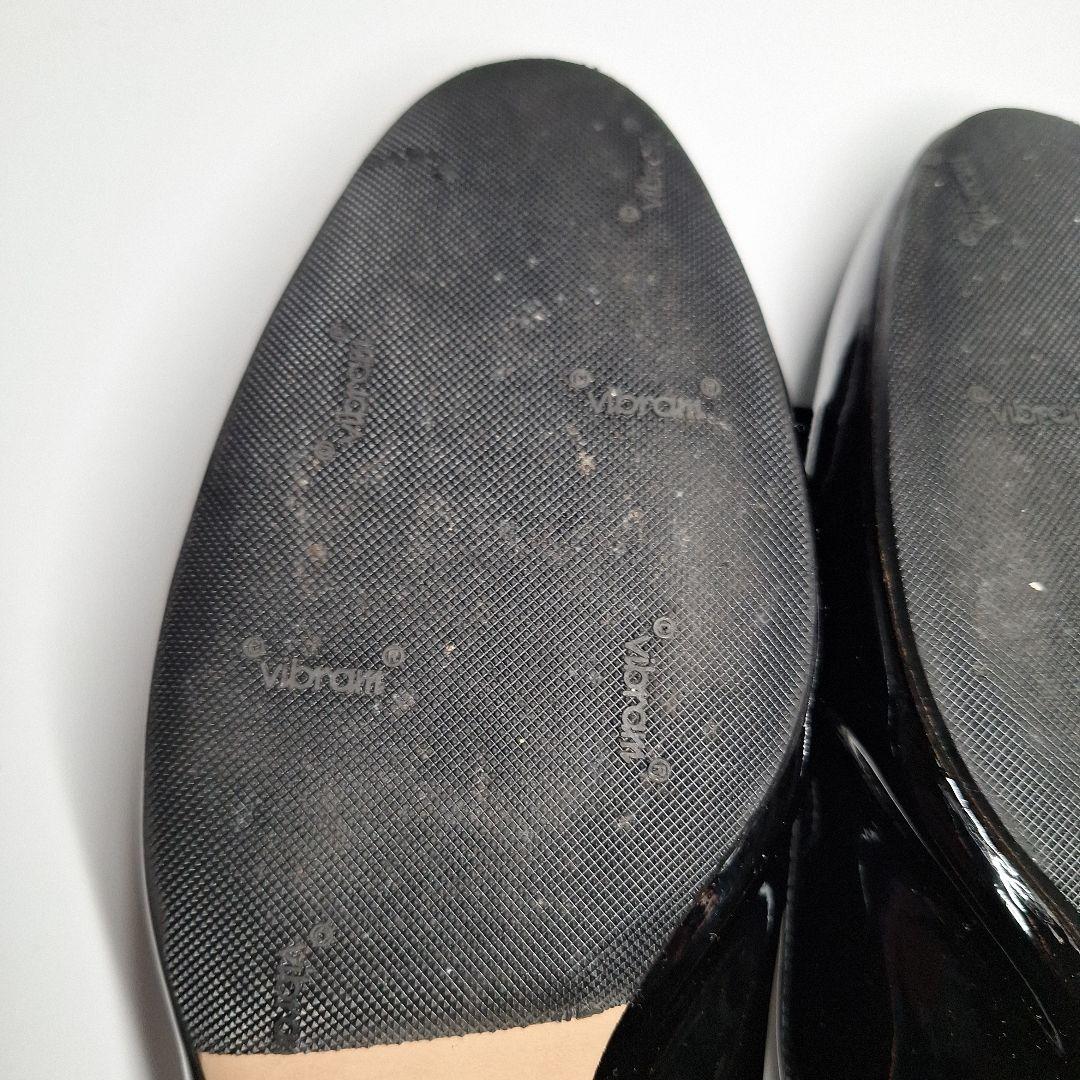 フェラガモ　エナメル太ヒール パンプス　ヴァラリボン　27cm　Vibram