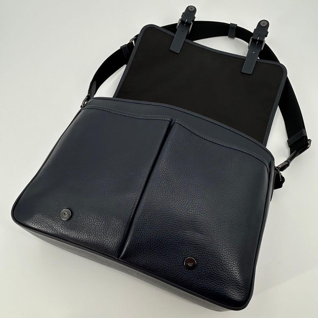 人気色/極美品✨コーチ メッセンジャーバッグ スプリント シボ ネイビー