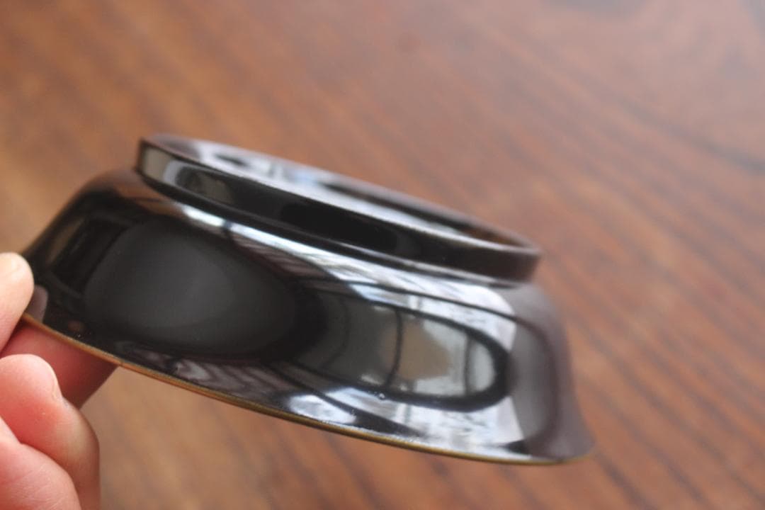 シンプルデザインに金縁朱漆の映える小皿1点（検輪島塗豆皿菓子皿