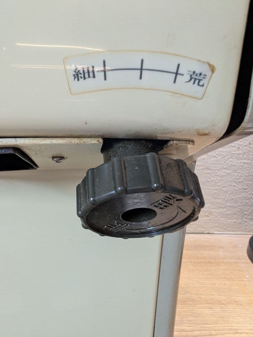 ぞ*え様 今安！業務用電動かき氷機HC-3 家庭用でも使える省スペースタイプ