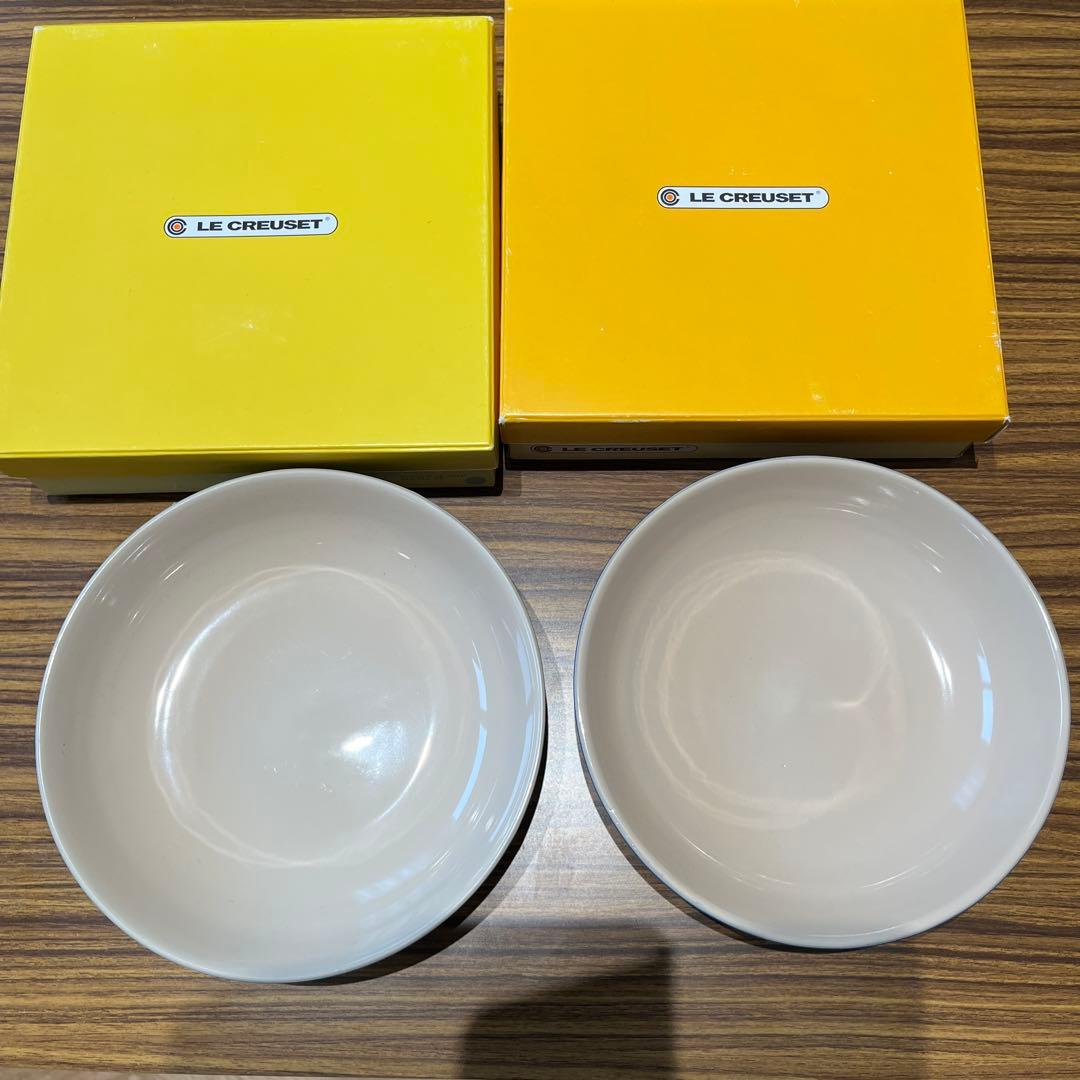 ルクルーゼ ラウンド・ディッシュ　20㎝　ライトカリビアン　コバルトブルー　新品