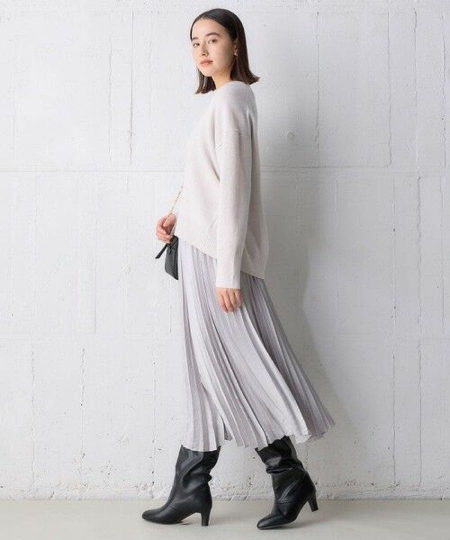 新品 タグ付✨UNFILO❤️プリーツスカート ライトグレー XL 大きいサイズ