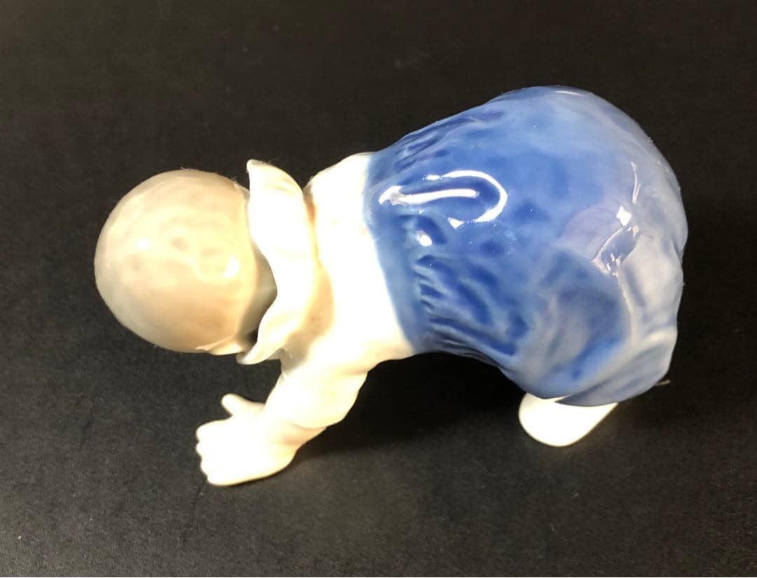 ロイヤルコペンハーゲン　＃527ガチョウと少女　＃1518はう赤ちゃんの2体‼️