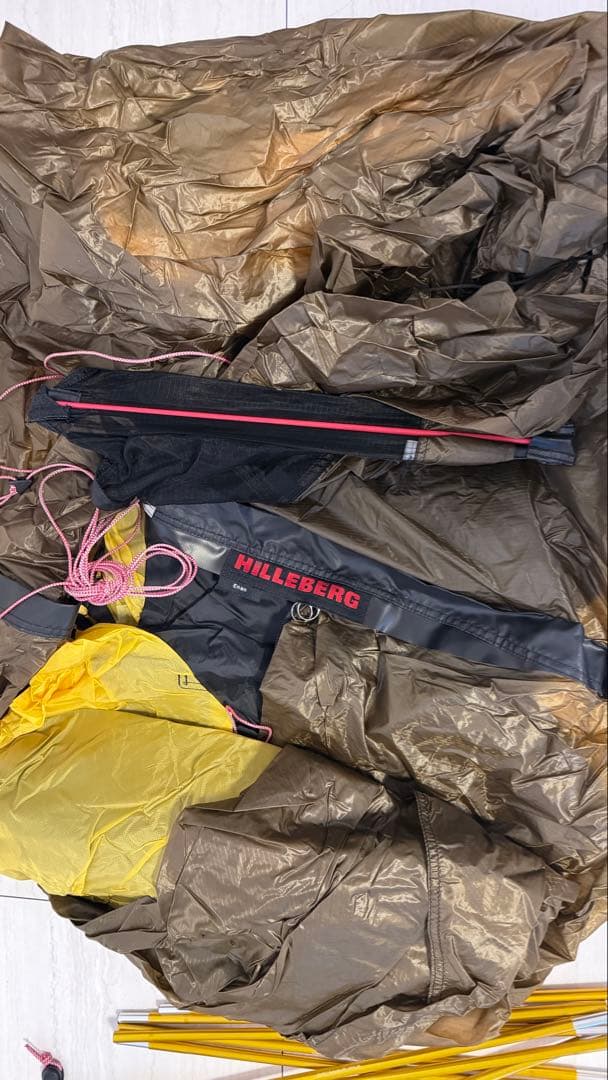 ヒルバークHILLEBERG エナン　サンド