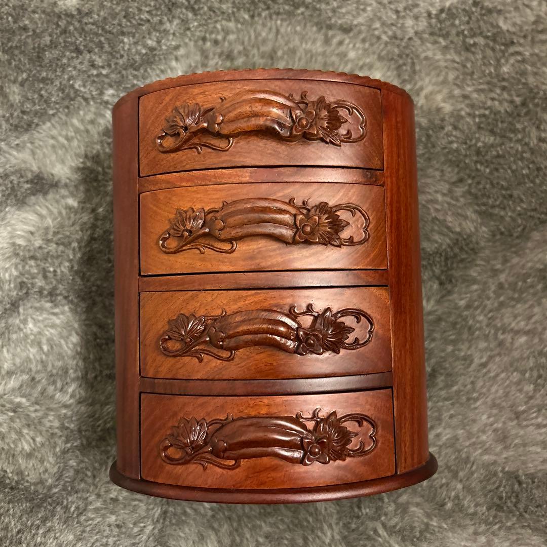 木製彫刻小物入れ 4引き出し　マホガニー　希少　 彫刻　美品　値下