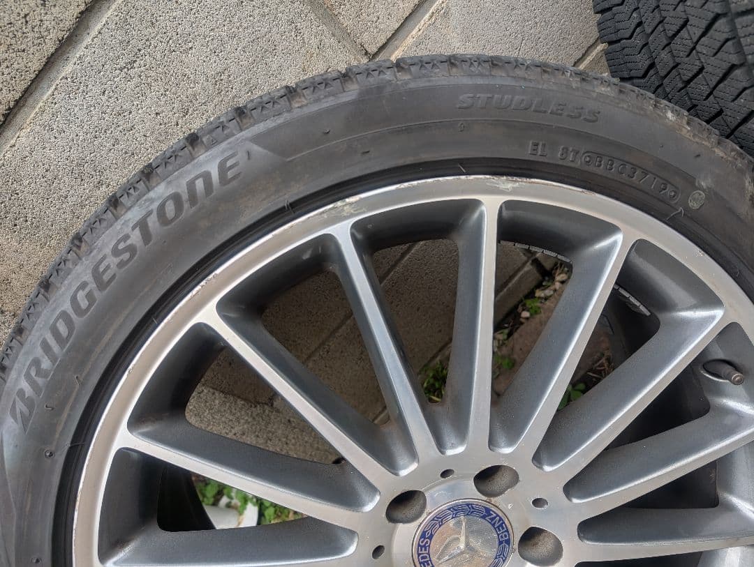 美品程度良好☆245/40R19スタッドレスタイヤ＆ホイール4本Vクラスw639