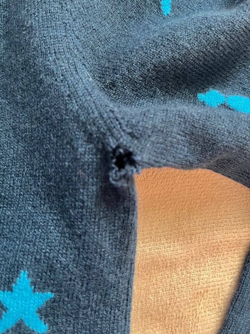 HERMES ネイビー 刺繍セーター（難あり）