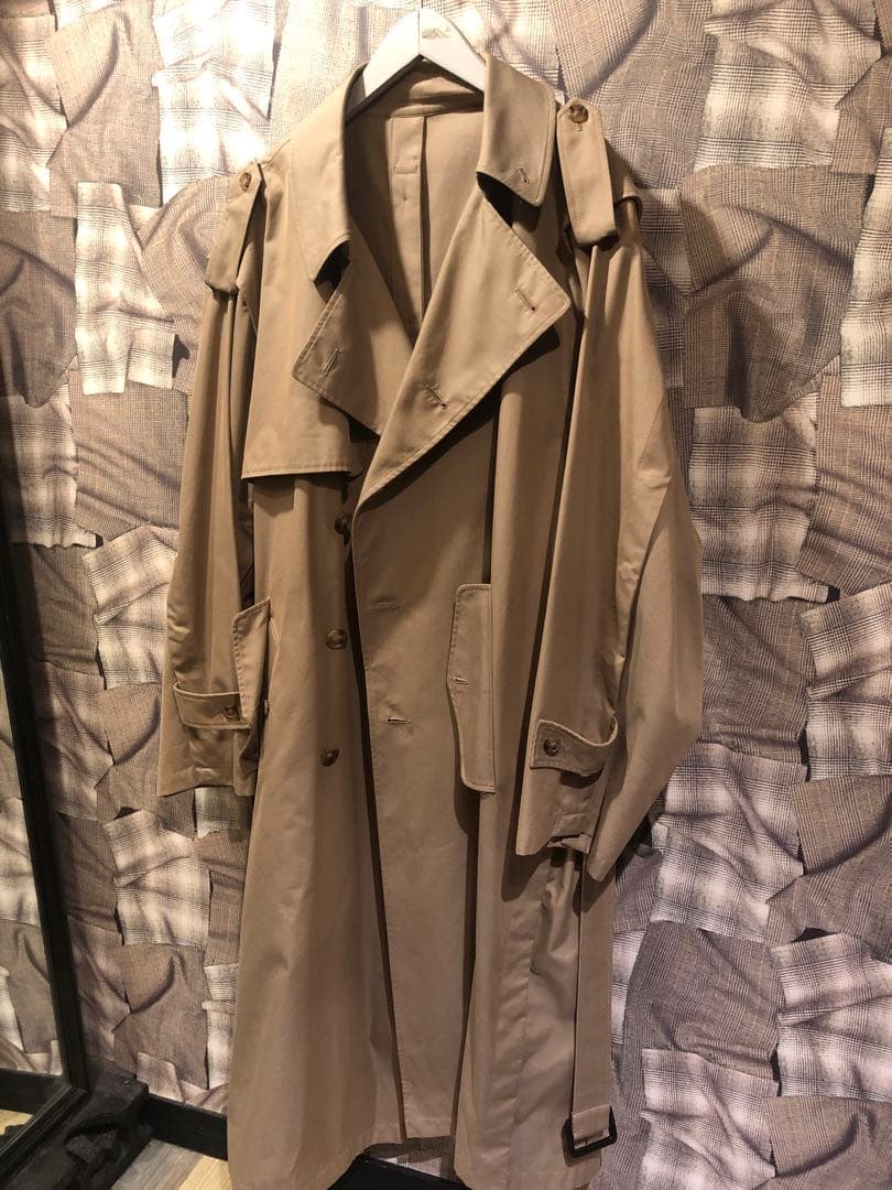 ジャケット・アウター stein / DEFORMATION TRENCH COAT(BEIGE)