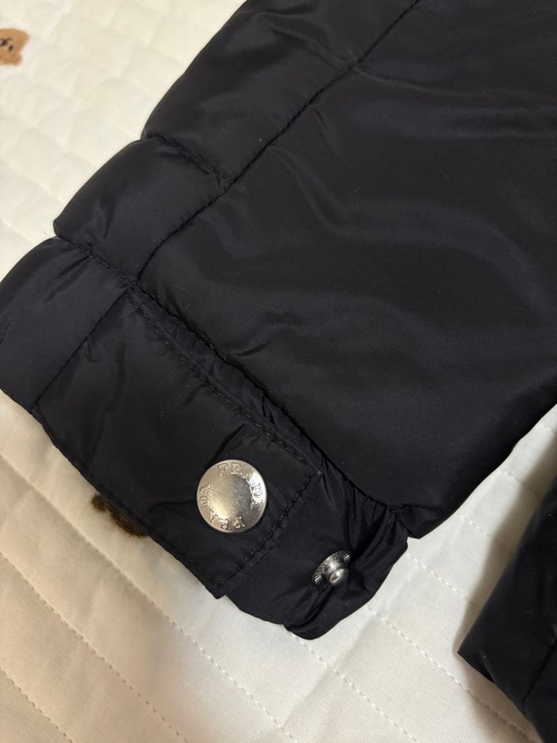 【2/7,8限定値下げ】PRADA 黒 ダウンジャケット 38
