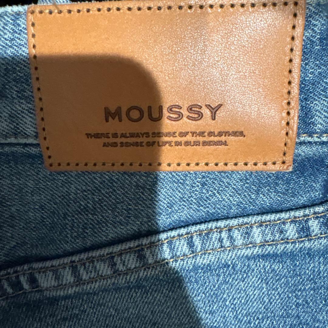moussyマウジーMVS FLAREデニムパンツ