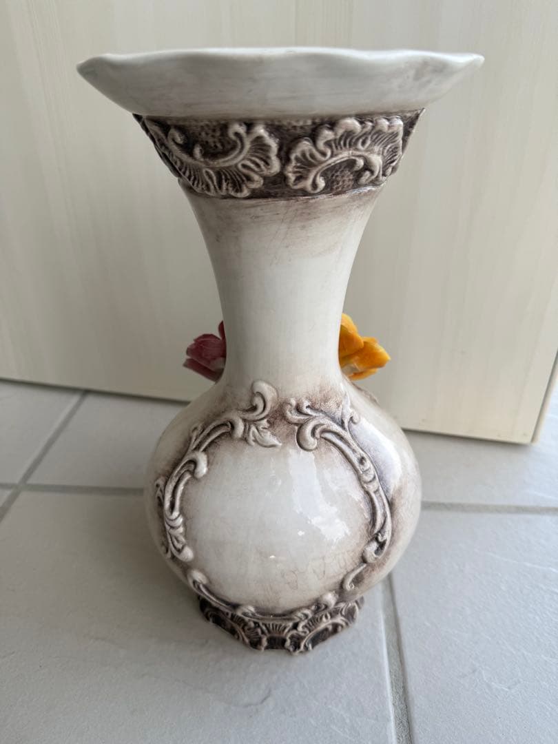 陶器製アートフラワー花瓶　カポディモンテ