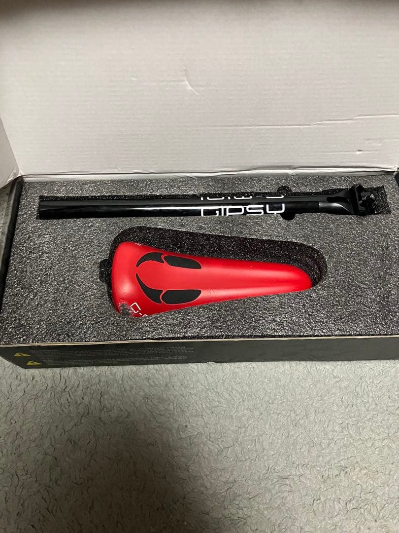 Gipsy ランバイク　可変ミニサドル　カーボンシートポスト付