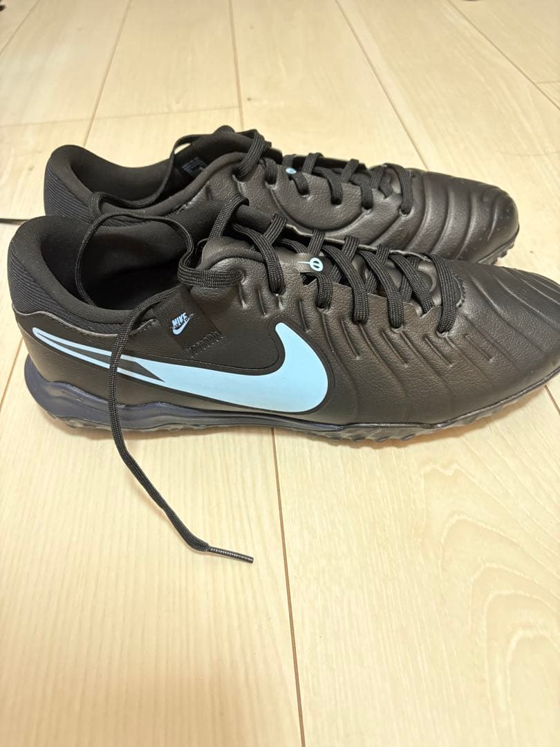 Nike T90 サッカーシューズ ブラック/ライトブルー
