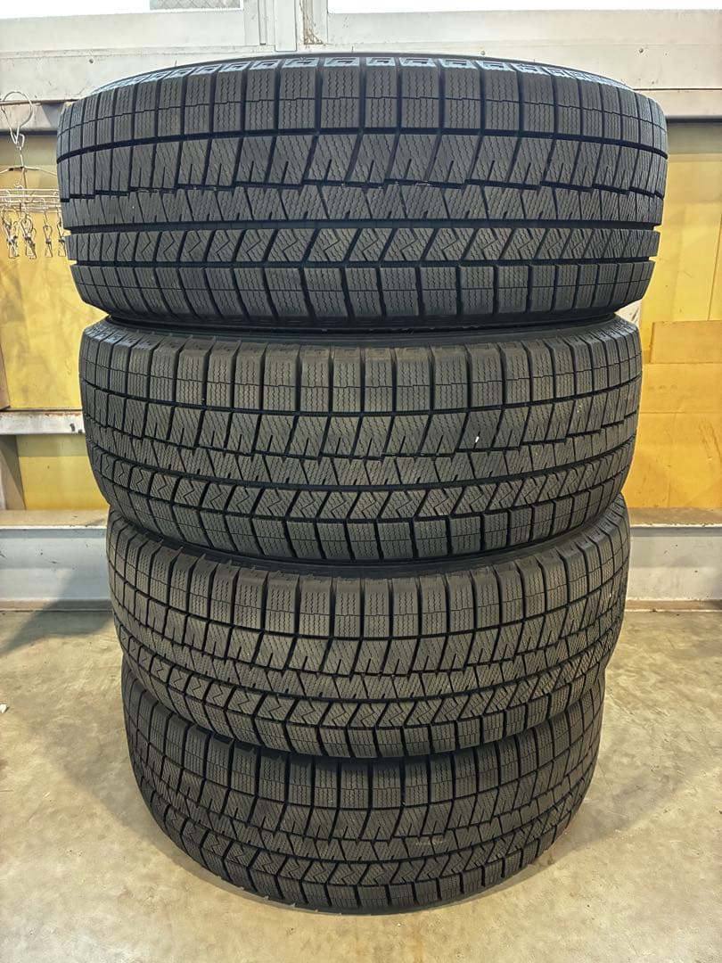 ウインターマックス03 225/60R17 2023年製