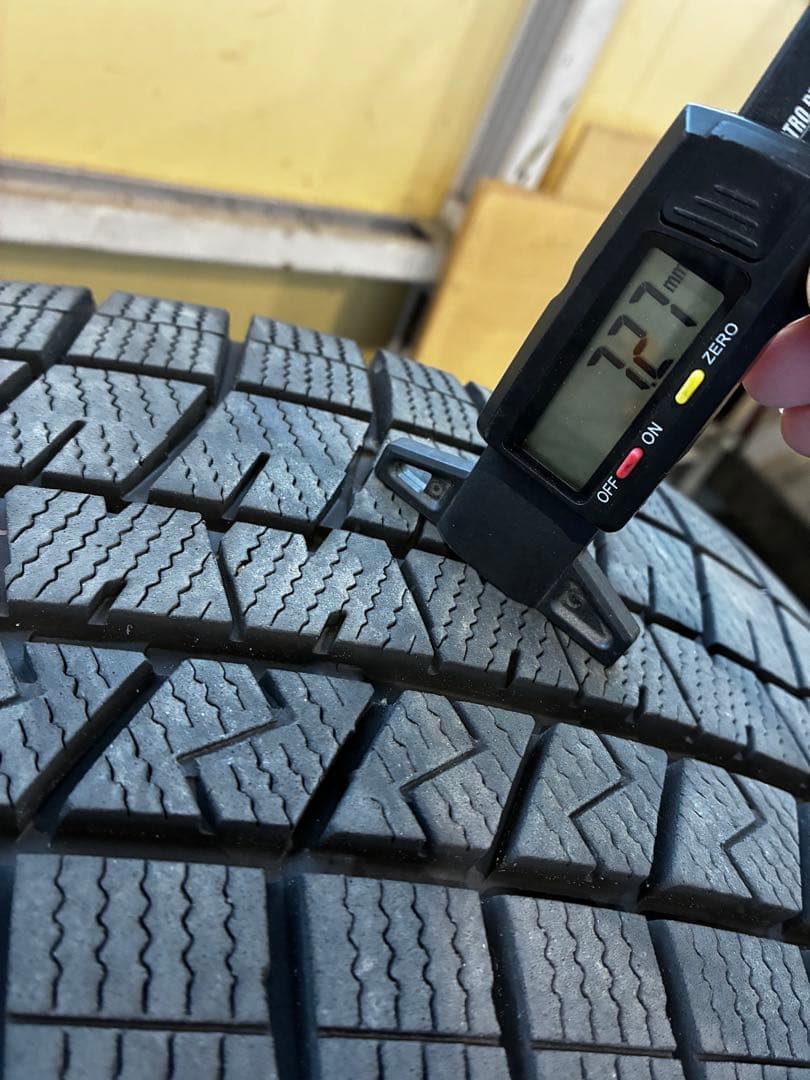 ウインターマックス03 225/60R17 2023年製