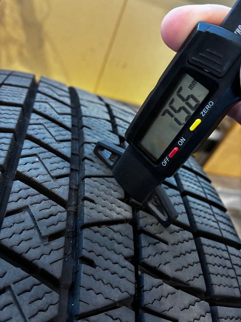 ウインターマックス03 225/60R17 2023年製