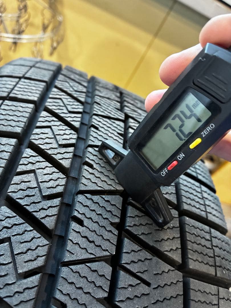 ウインターマックス03 225/60R17 2023年製