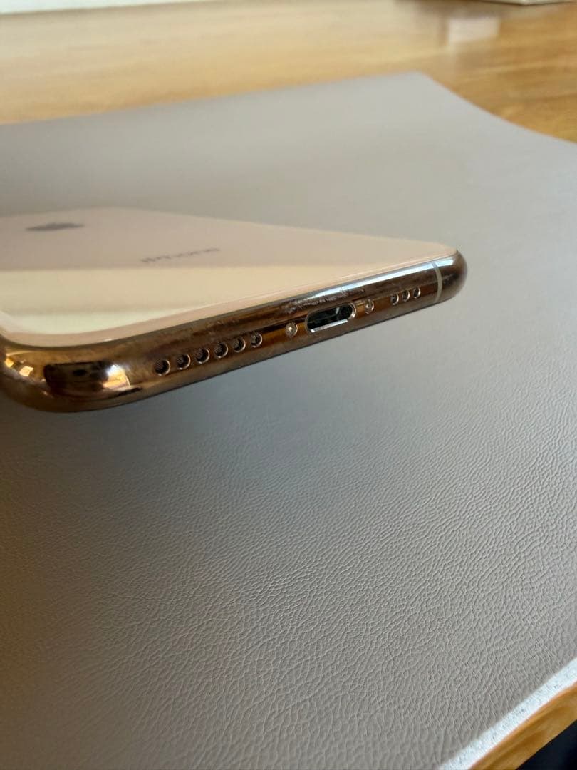 iPhone xs 本体