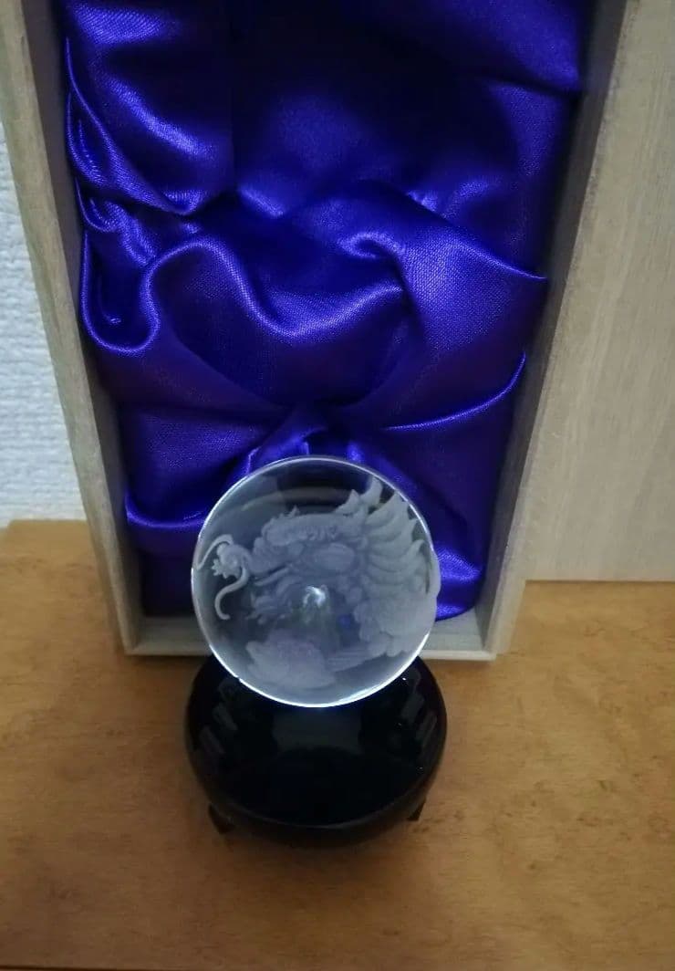 龍　水晶の置物