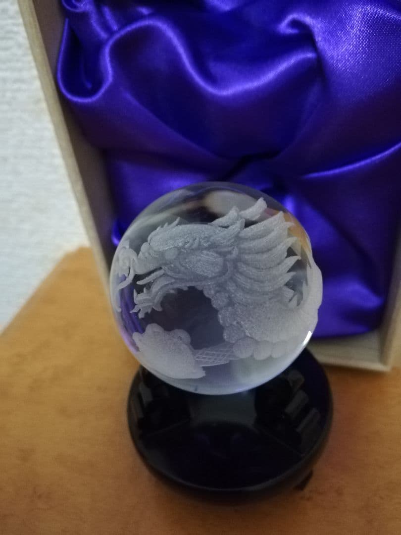 龍　水晶の置物