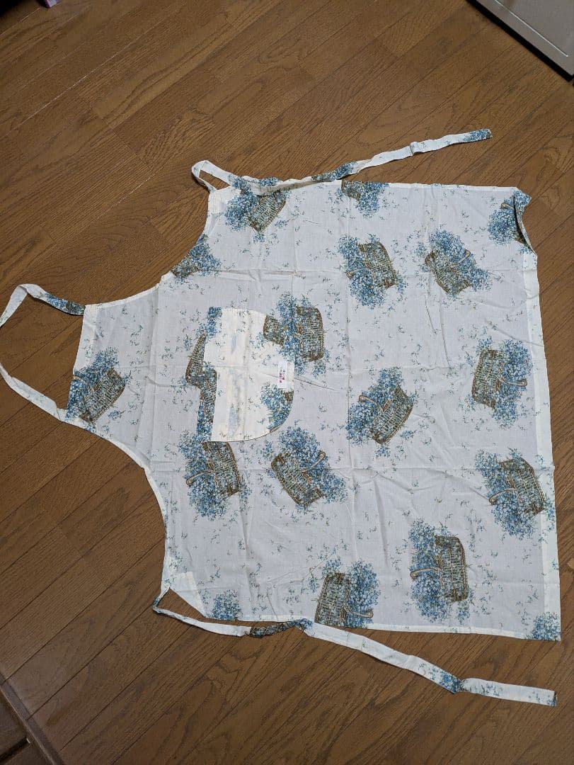 カネコイサオワンダフルワールド　エプロン