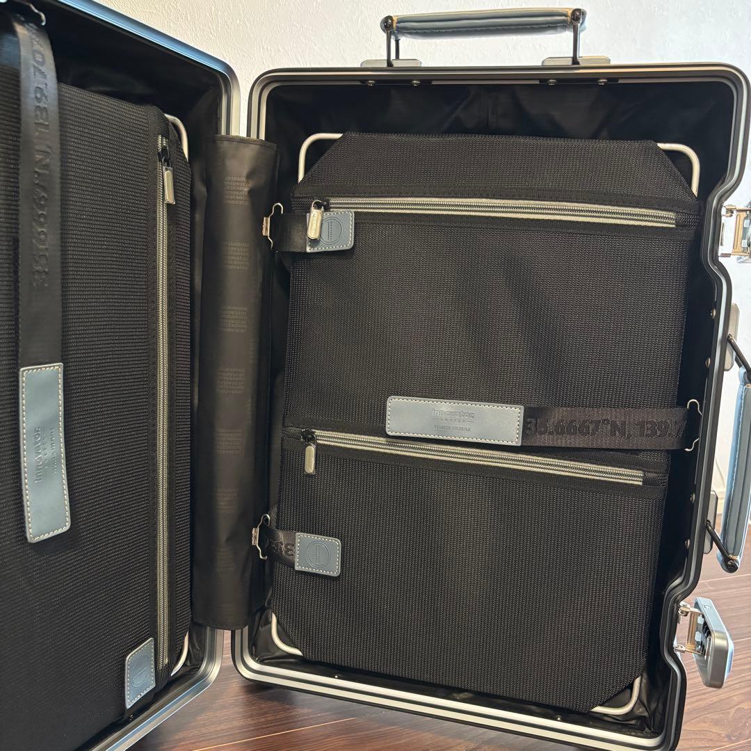 【すー】INNOVATOR 36L スーツケース