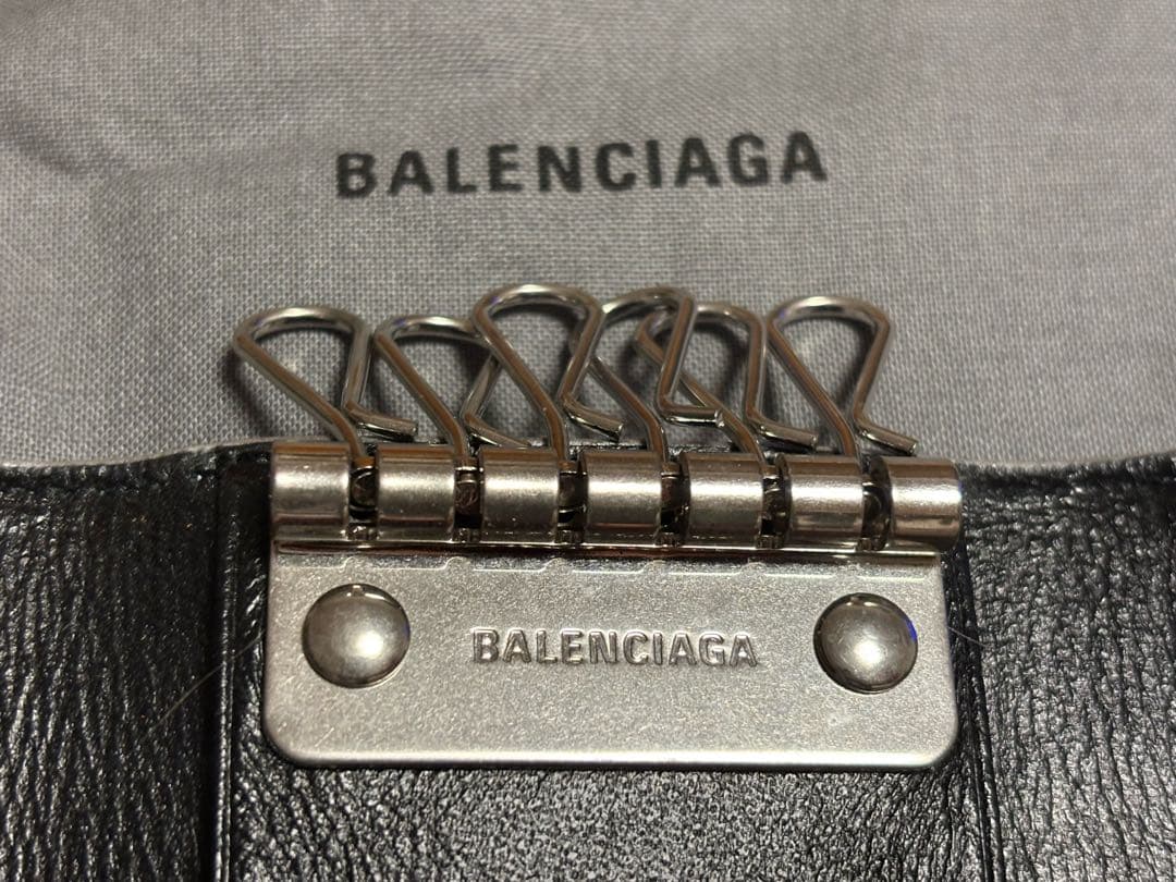 BALENCIAGA シルバー キーホルダー