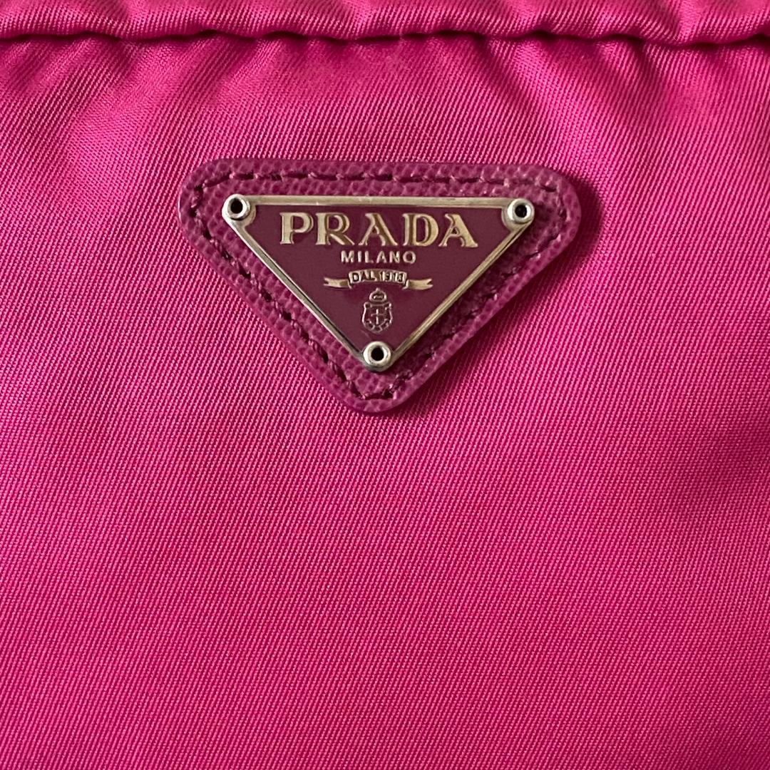 プラダ PRADA ポーチ コスメポーチ 化粧ポーチ ピンク