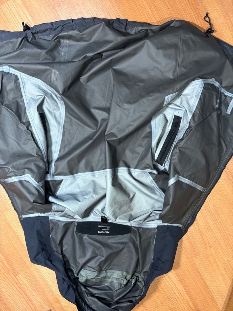 あお Arc'teryx アークテリクス beta sl hybrid