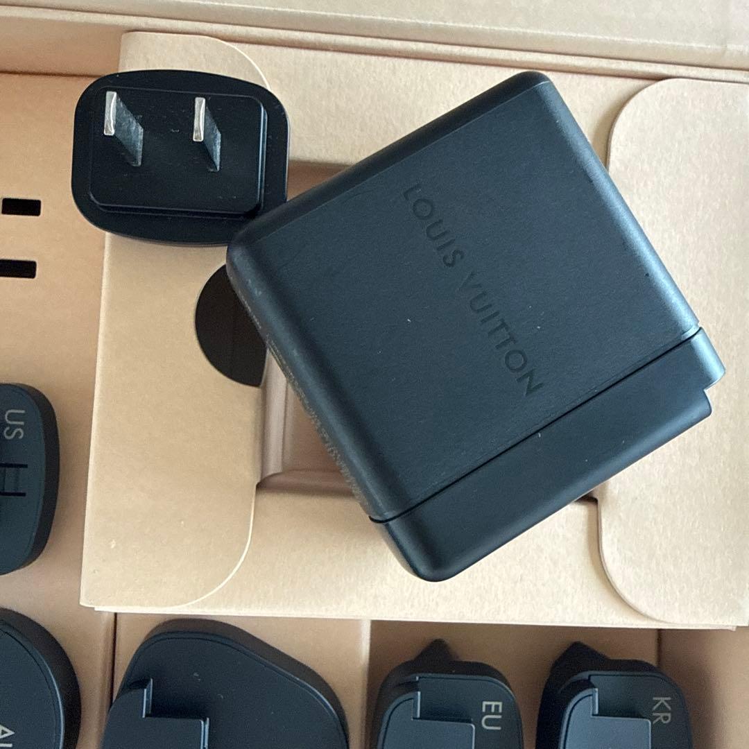 LOUIS VUITTON 充電器USBケーブル・スピーカーバッグ セット