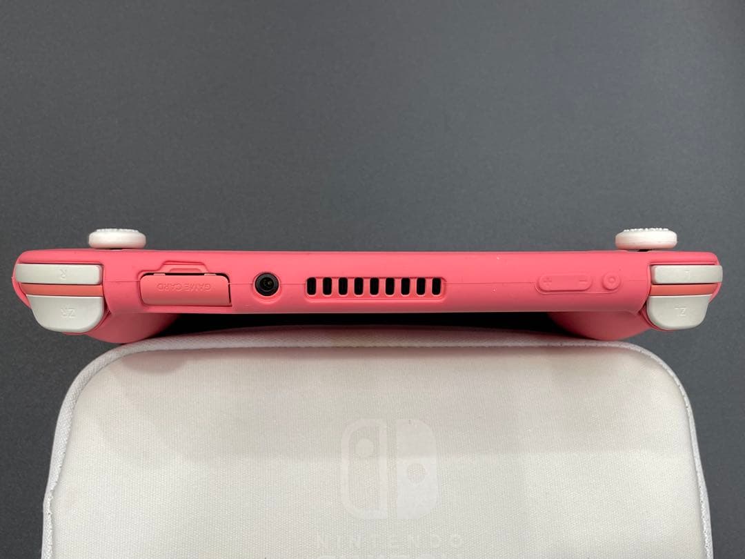 【美品】　動作確認済み！シリコンカバー付き　ニンテンドー　スイッチライト