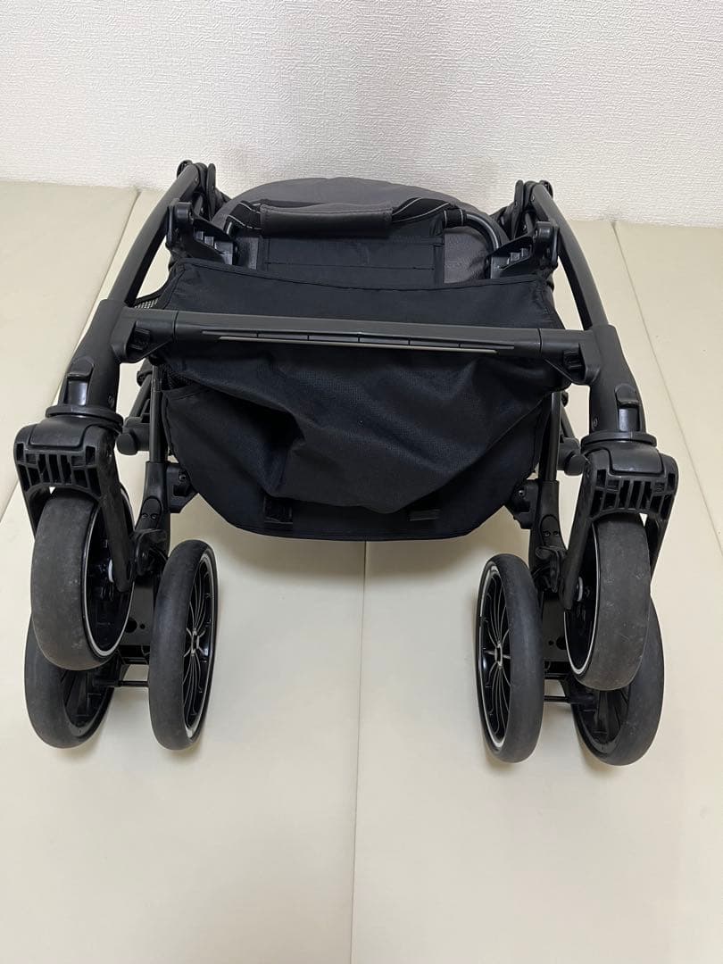 【つる】Combi スゴカル　ベビーカー
