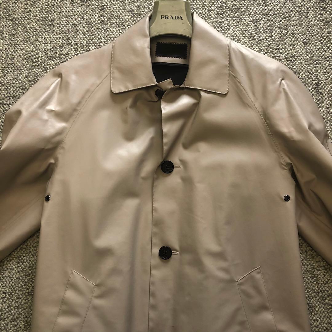 お値下げしました‼️PRADA ベージュ 防水　防風ステンカラーコート