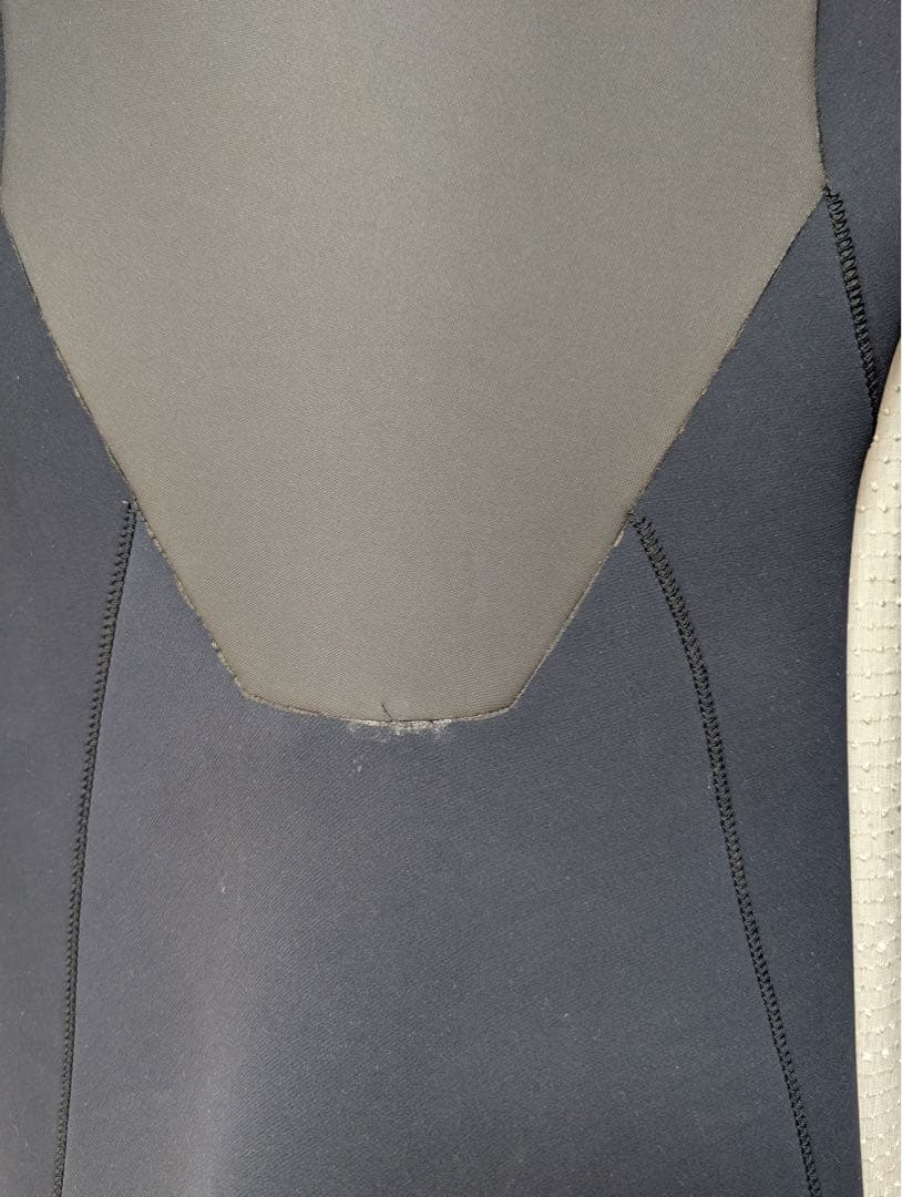 BILABONG(ビラボン)5×3mm セミドライト メンズMLサイズ 美品