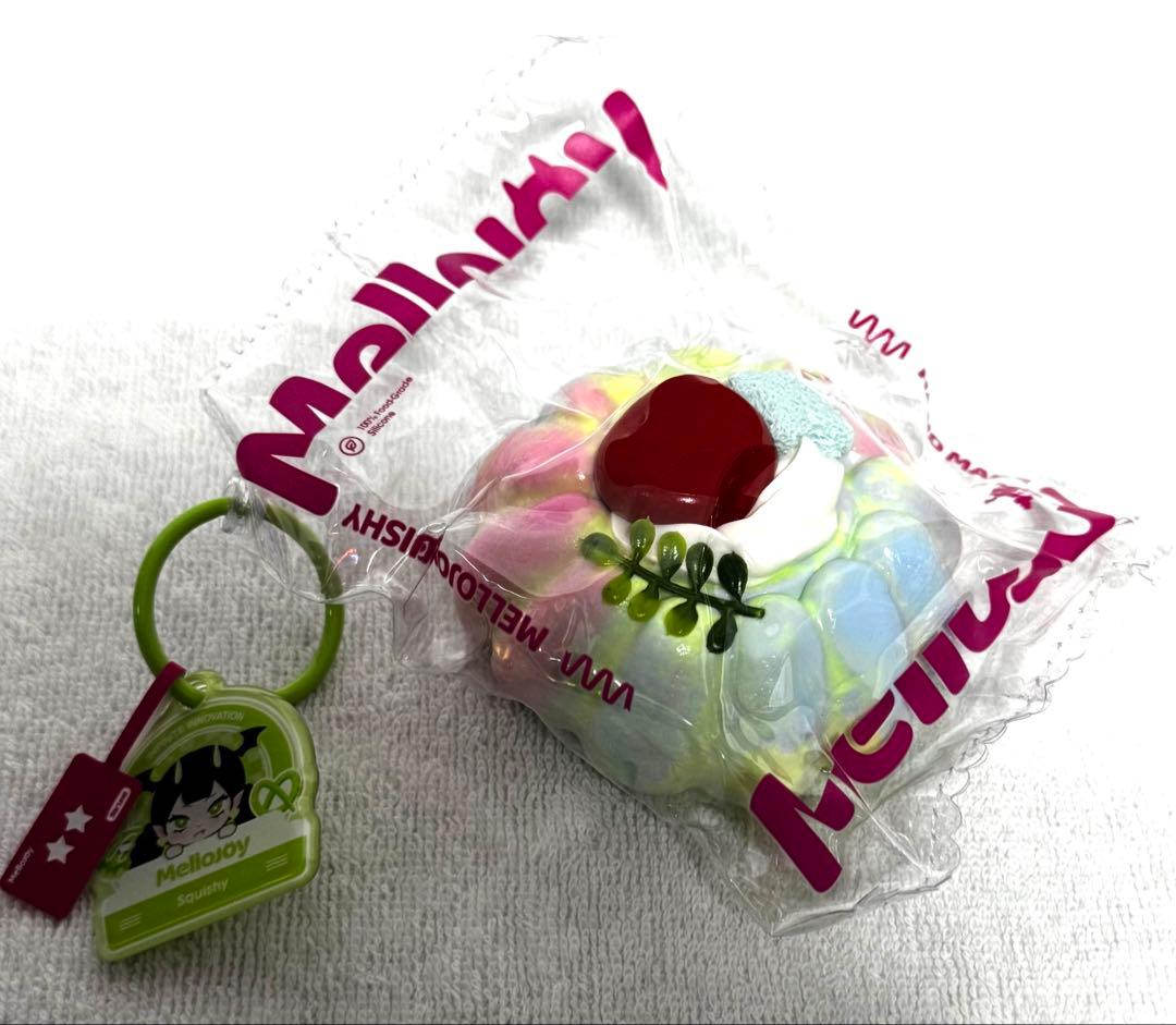 【美品】mellojoy メロジョイスクイーズ　4個セット　パウダー付き