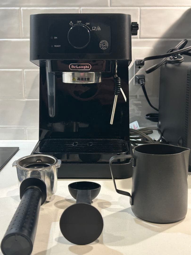 De'Longhi エスプレッソマシン ブラック
