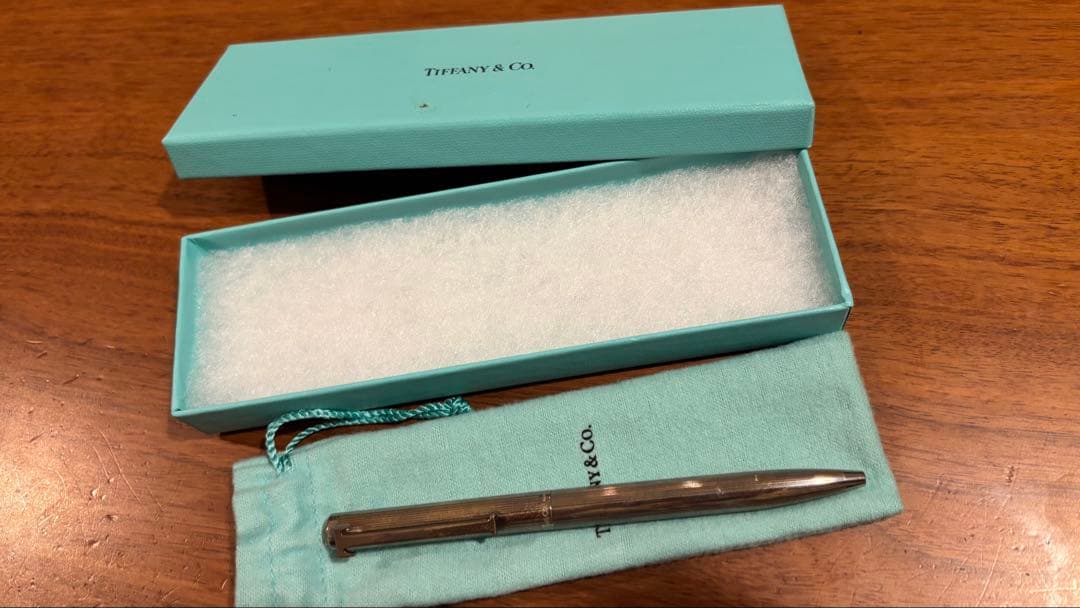 新品箱入りTiffany & Co. シルバーTボールペン