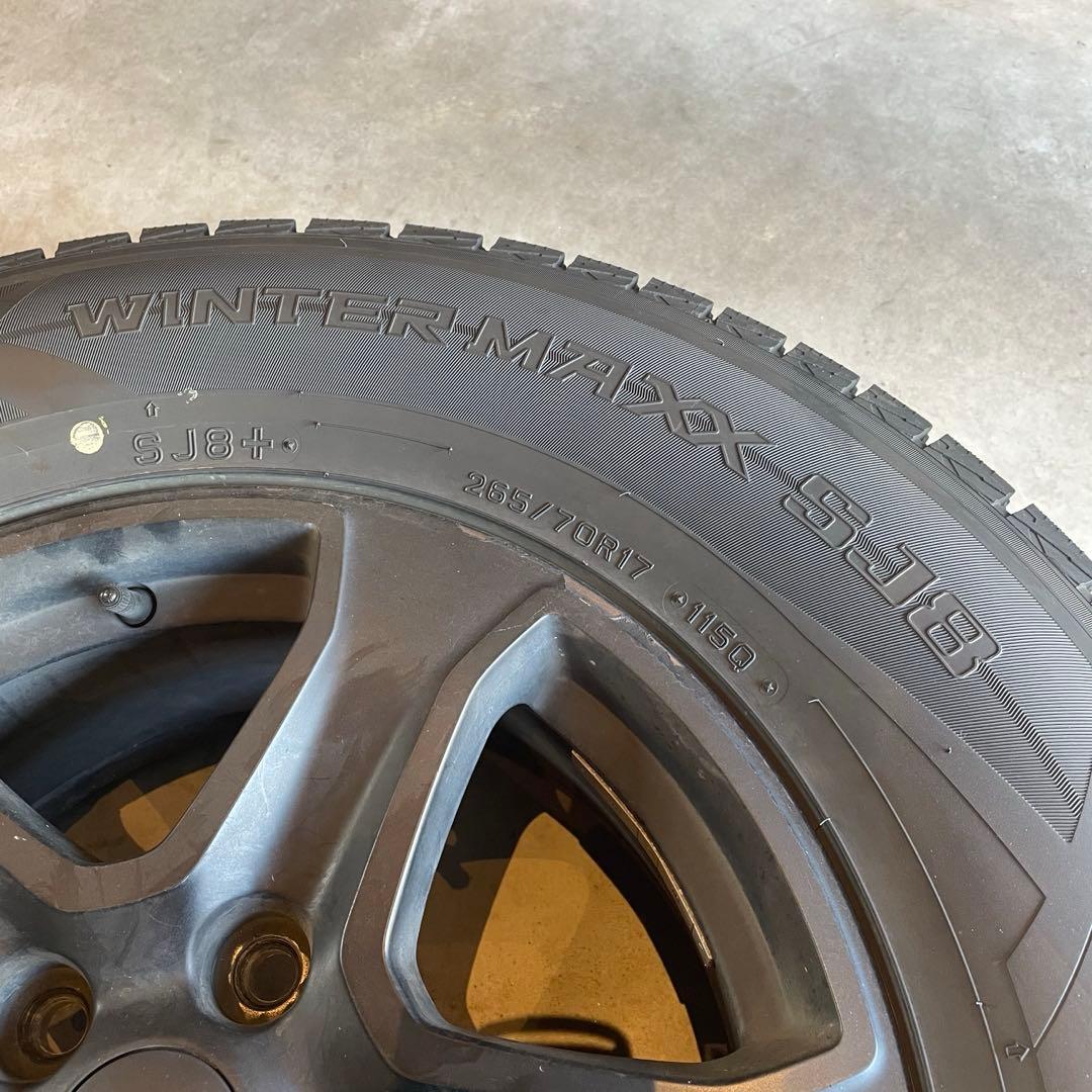 ダンロップ　スタッドレスタイヤ　265/70R17 4本セット　（タイヤのみ）