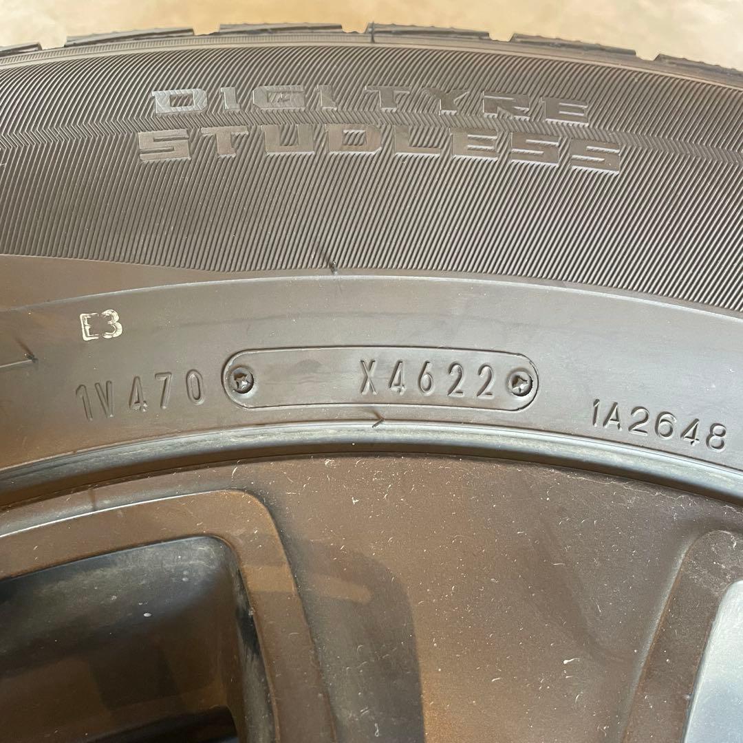 ダンロップ　スタッドレスタイヤ　265/70R17 4本セット　（タイヤのみ）