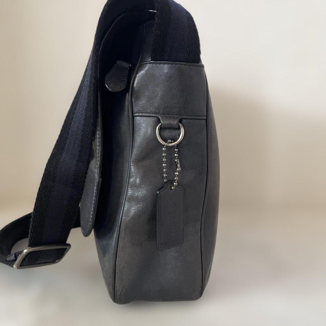 coachコーチ メッセンジャーバッグ ロゴ型押し 斜め掛け レザー