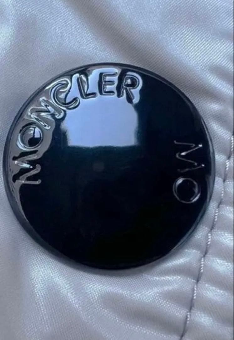 とらこ　MONCLER LOIRE（ロワール）GIUBBOTTO