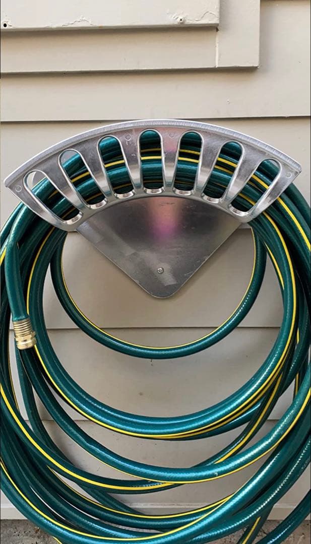 ホースハンガー EV充電器ケーブル収納 ドライガーデン ホースリール アメリカ