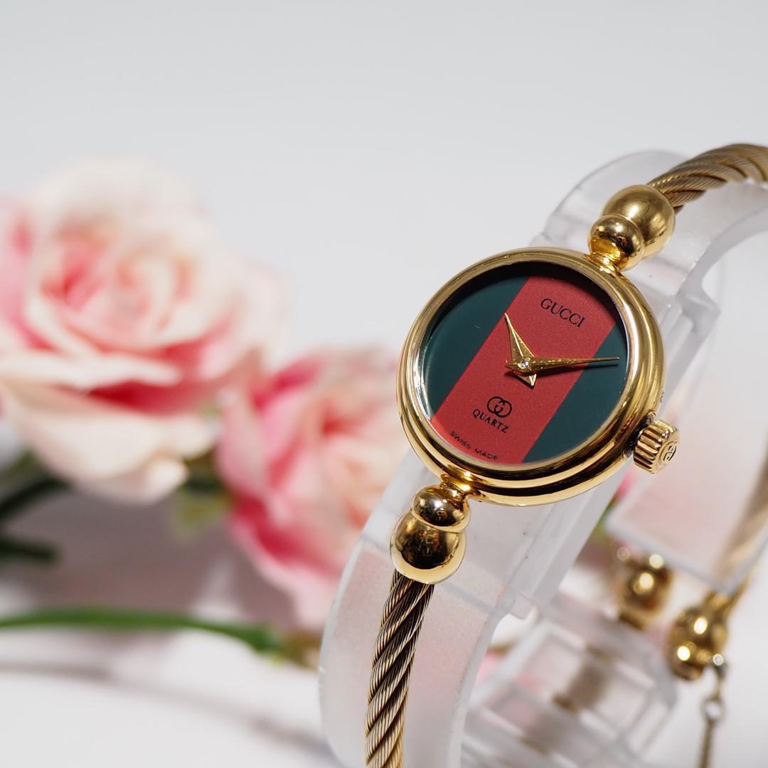 美品 グッチ GUCCI ワイヤー バングルウォッチ シェリー 腕時計 F745