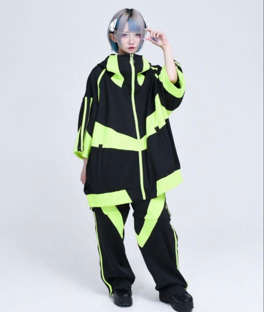 入手困難早い者勝ち！！ レフレム REFLEM ライン切替ジャージ セットアップ